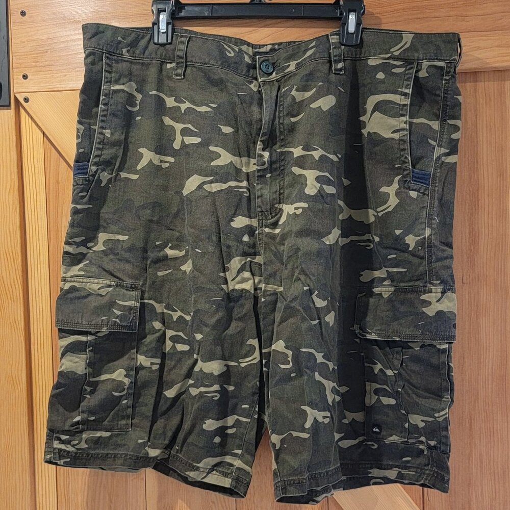 Quiksilver Camo Cargo Shorts - Size 42